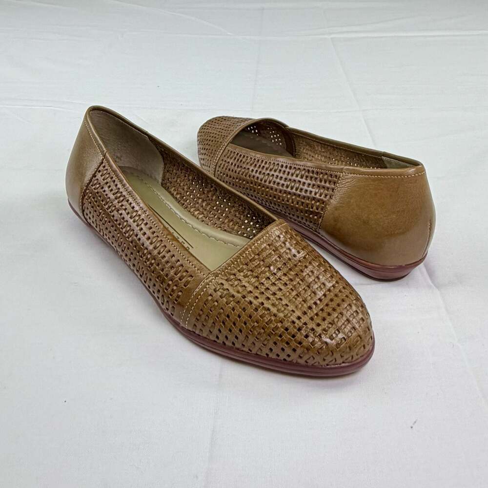 Naturalizer Women's Woven Perforated Pointed Toe Loafers 6M